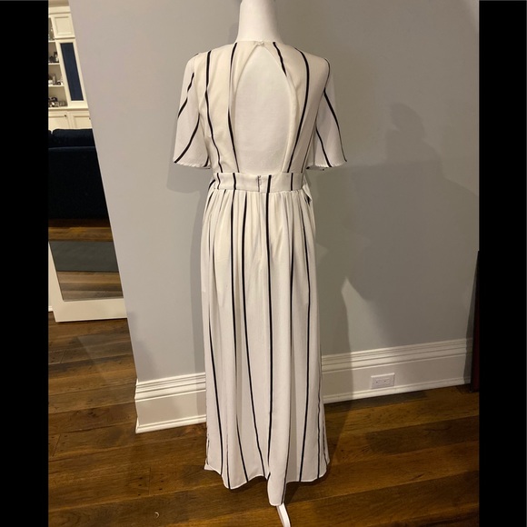 ☀️ Socialite Striped Maxi Romper. - Picture 3 of 4